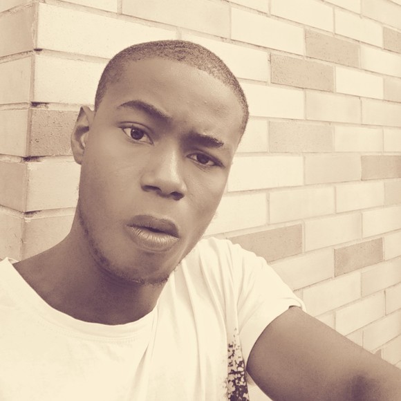 Meet your Posher, Anah - Picture 1 of 1